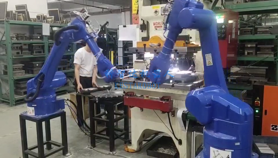 沖壓機器人多少錢一臺(圖5) 沖壓機器人多少錢一臺(圖5)